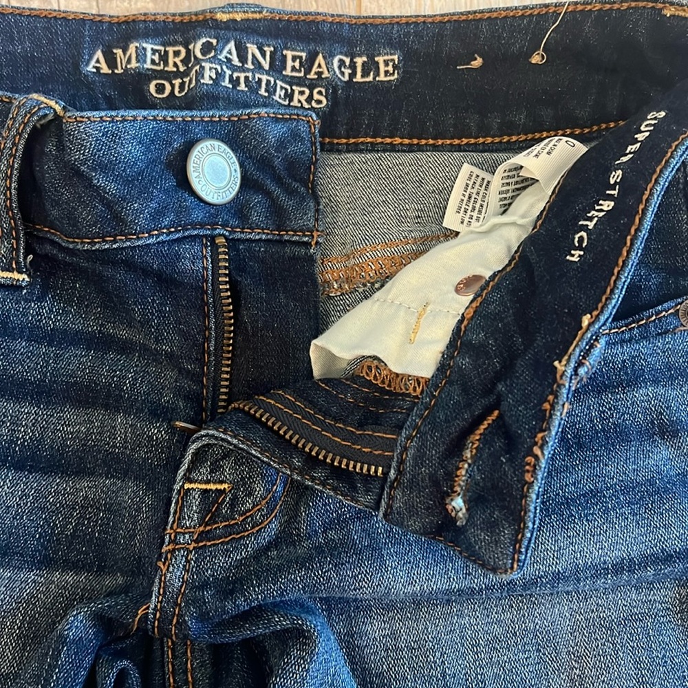 American Eagle Super Stretch Jean Shorts Women’s Size 0 Dark Wash